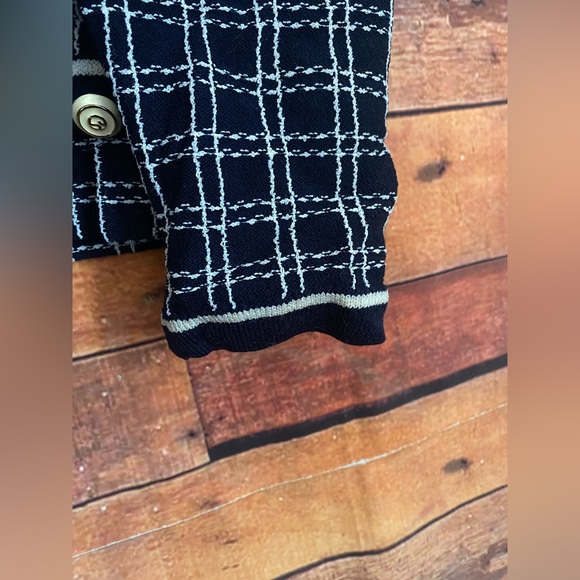 St John Collection Vintage Blue/ White Windowpane Plaid Knit Button Sweater 10 - Picture 4 of 6